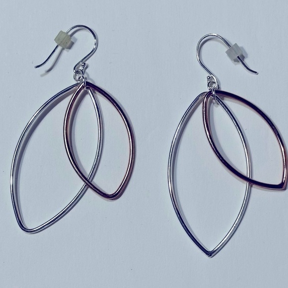 Earrings - Beautiful Gold and Silver Leaf Shaped Earrings NWOT - Picture 2 of 2